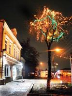 Город зажигает огни